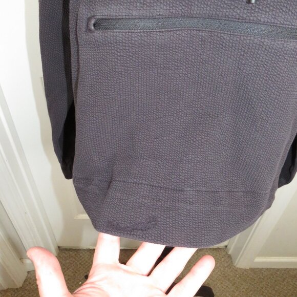 Lululemon Textured Half Zip Hoodie Women's Size 8 in Black *Read* - Picture 3 of 8